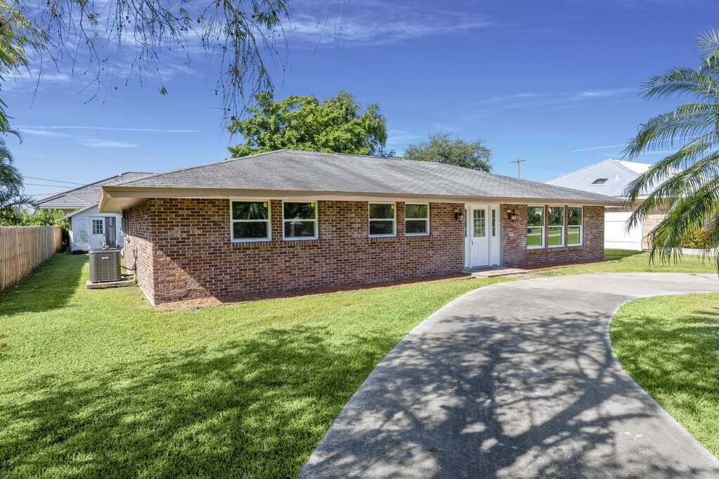 4 Bedroom Single Family Home/House's Image 43