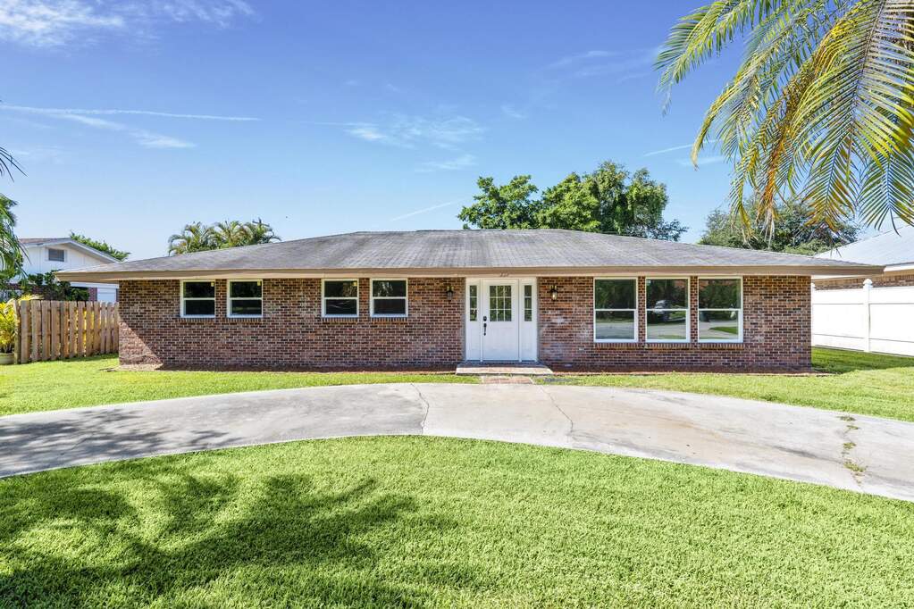 4 Bedroom Single Family Home/House's Image 44