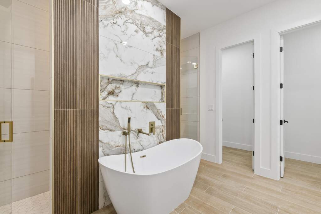 5 Bedroom Single Family Home/House's Image 21