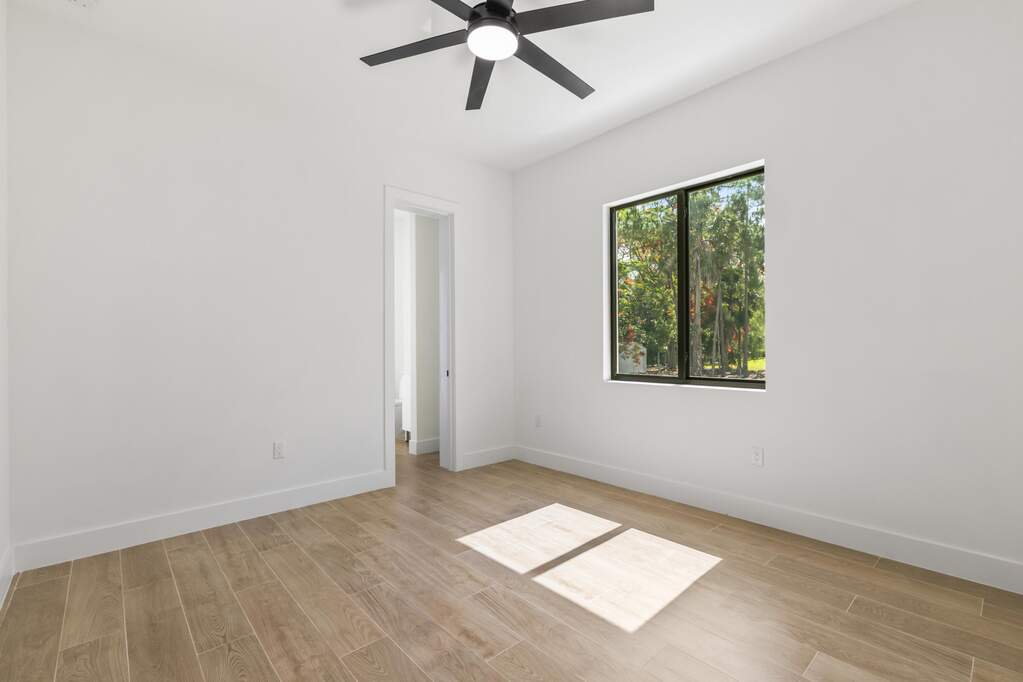 5 Bedroom Single Family Home/House's Image 24