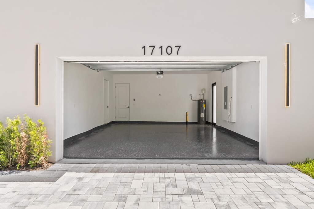 5 Bedroom Single Family Home/House's Image 26