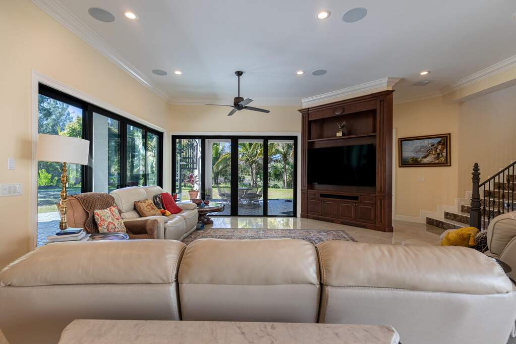 4 Bedroom Single Family Home/House's Image 5