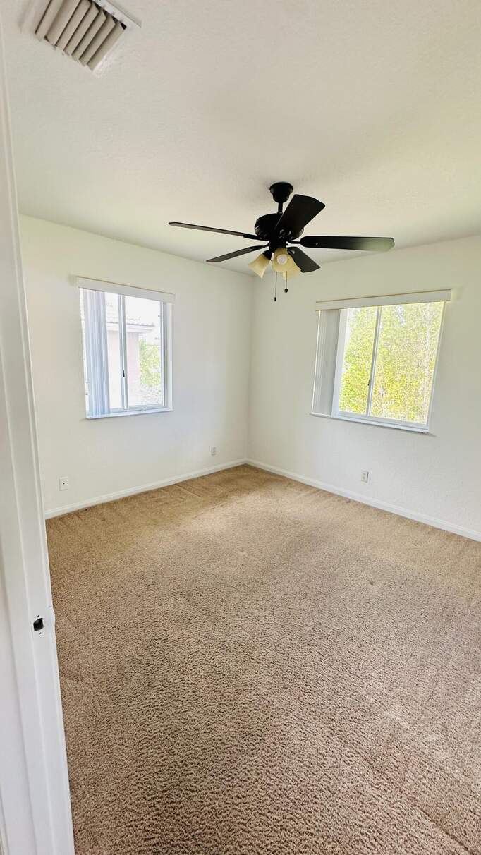 4 Bedroom Single Family Home/House's Image 15
