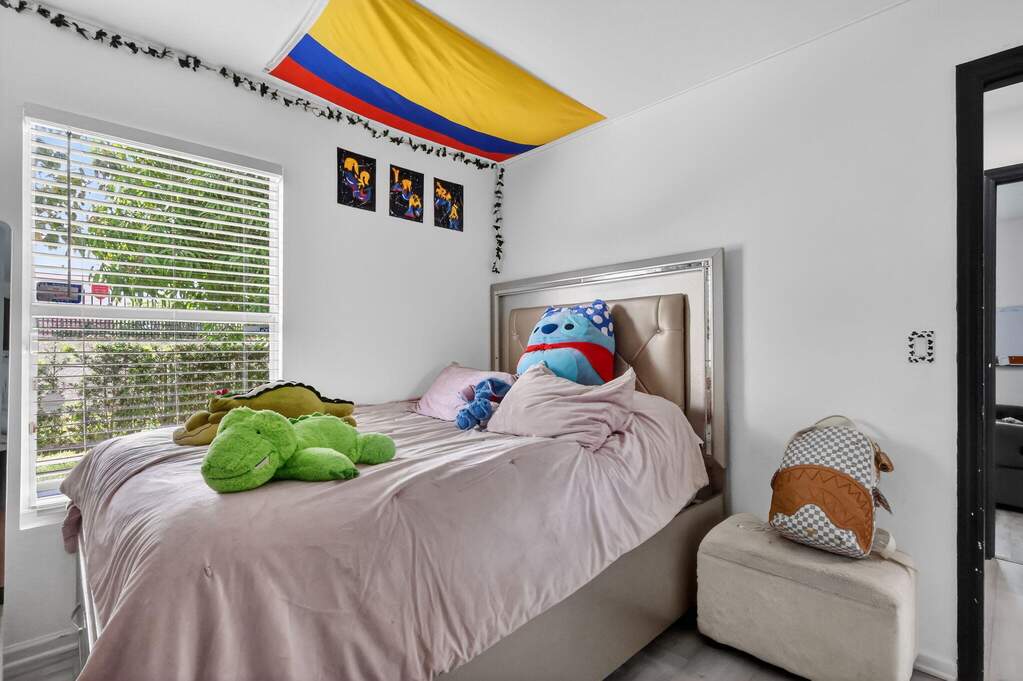 4 Bedroom Single Family Home/House's Image 7