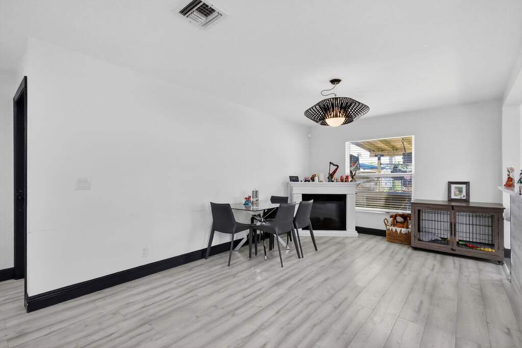 4 Bedroom Single Family Home/House's Image 19