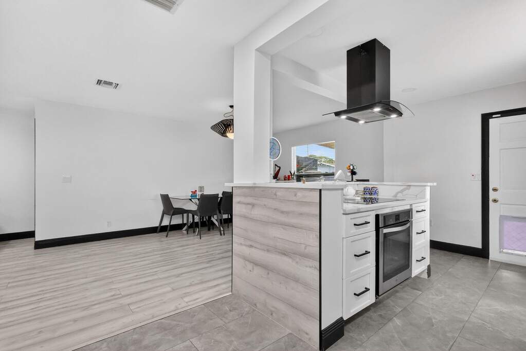 4 Bedroom Single Family Home/House's Image 25