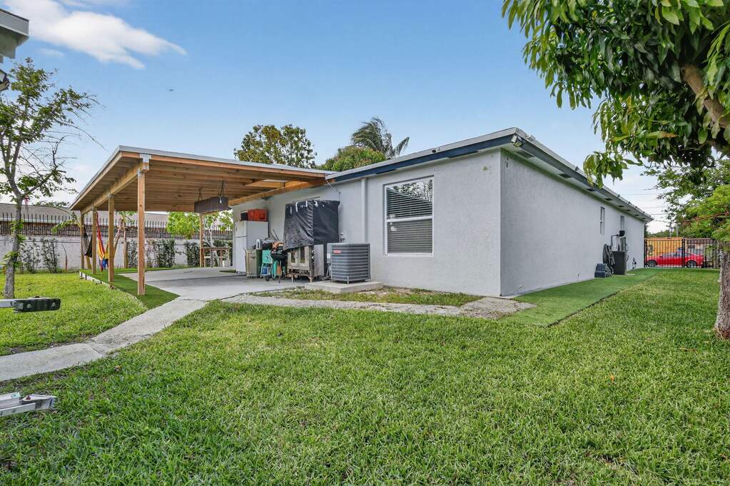 4 Bedroom Single Family Home/House's Image 30