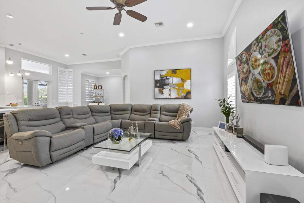 4 Bedroom Single Family Home/House's Image 11
