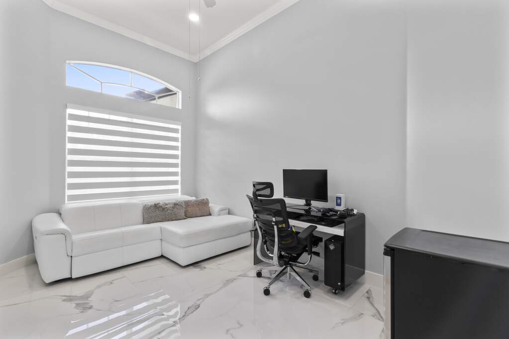 4 Bedroom Single Family Home/House's Image 15
