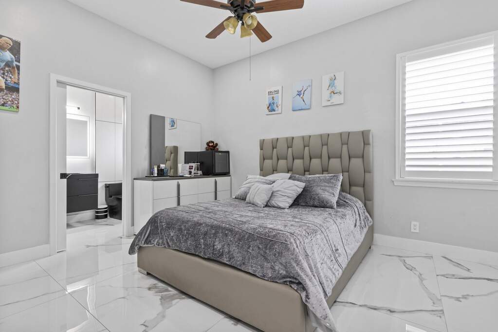 4 Bedroom Single Family Home/House's Image 17