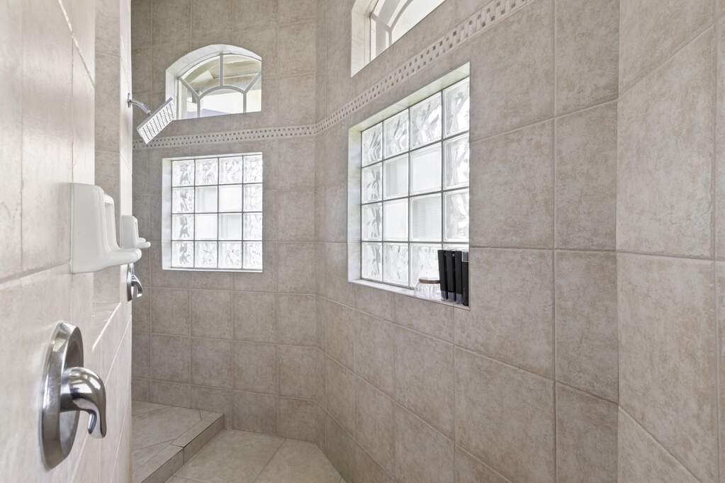 4 Bedroom Single Family Home/House's Image 27