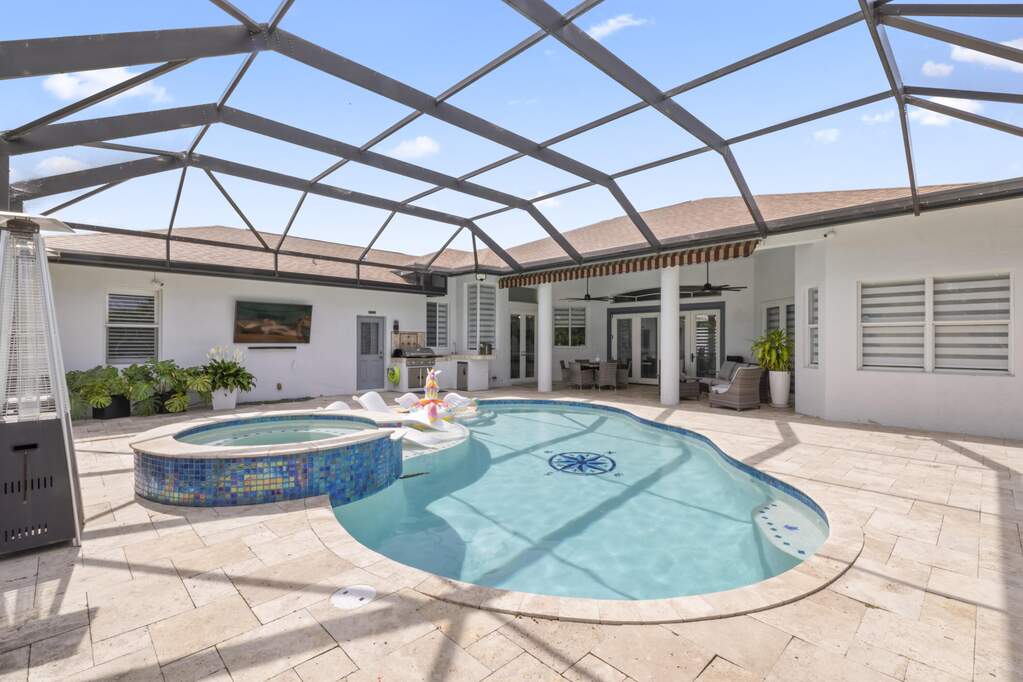 4 Bedroom Single Family Home/House's Image 32