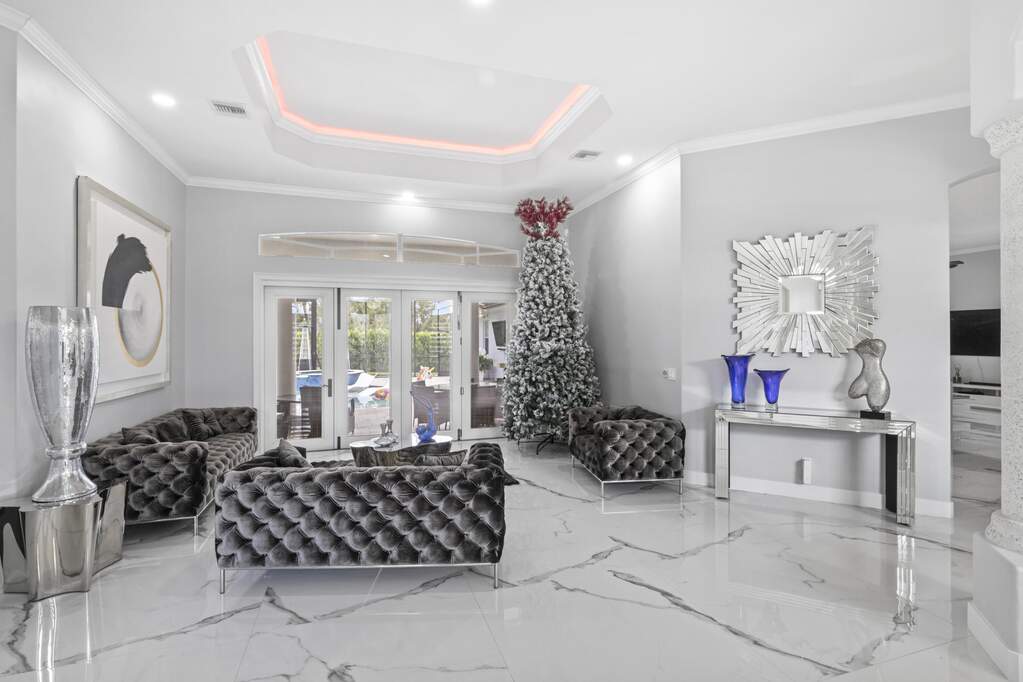 4 Bedroom Single Family Home/House's Image 5