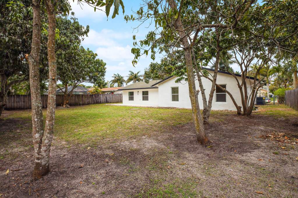 3 Bedroom Single Family Home/House's Image 37