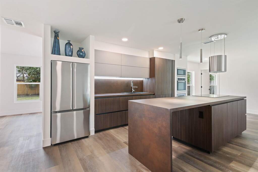 3 Bedroom Single Family Home/House's Image 3