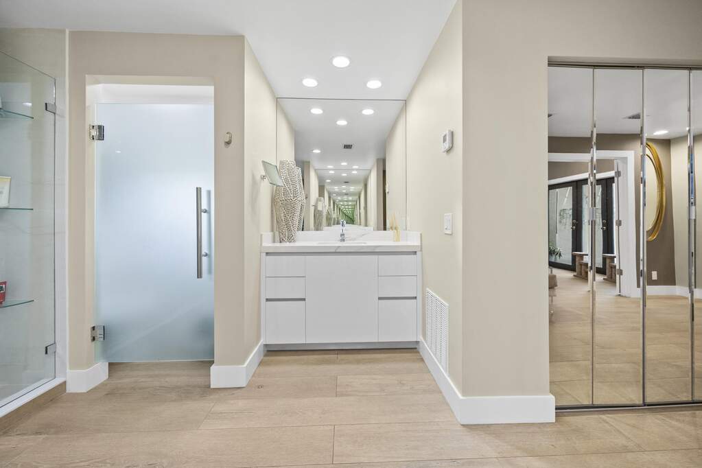 3 Bedroom Single Family Home/House's Image 43