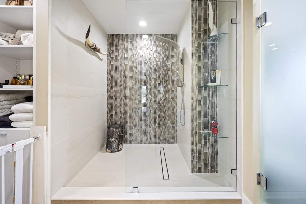 3 Bedroom Single Family Home/House's Image 44