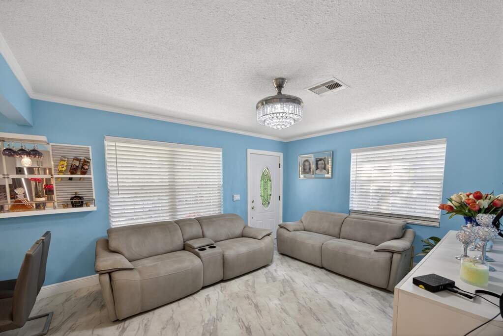 3 Bedroom Single Family Home/House's Image 4