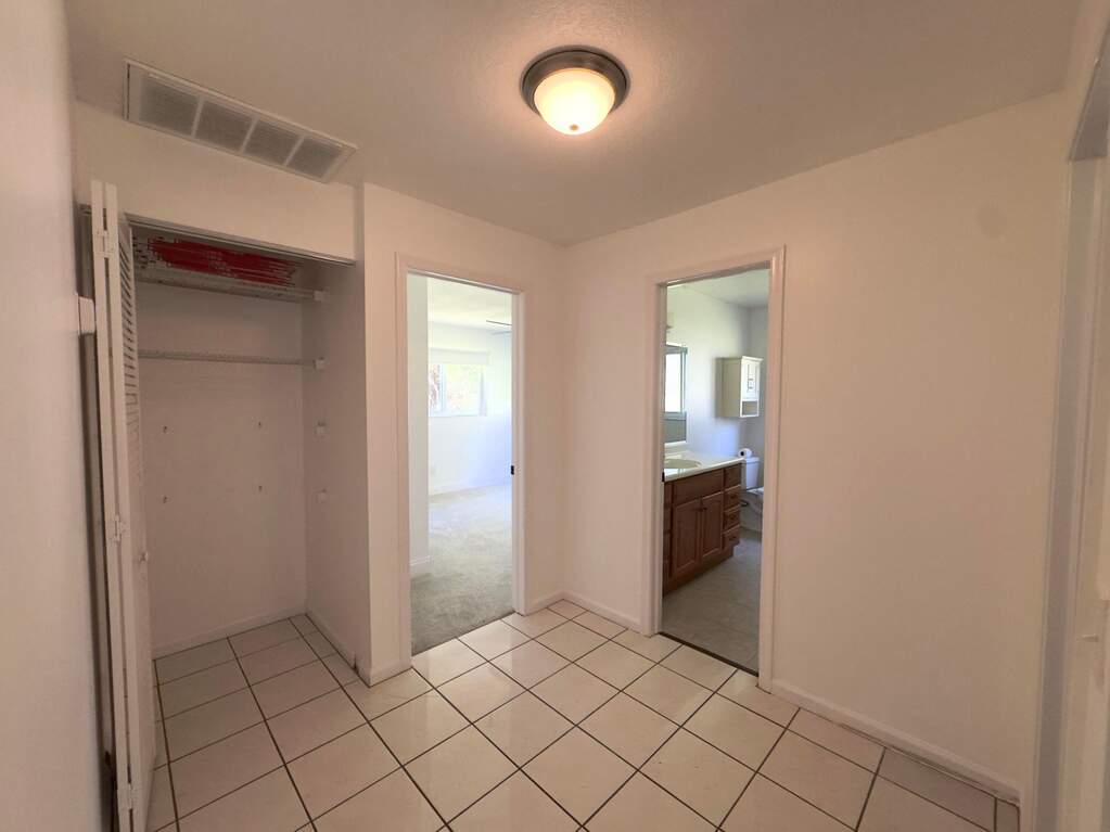 3 Bedroom Single Family Home/House's Image 8
