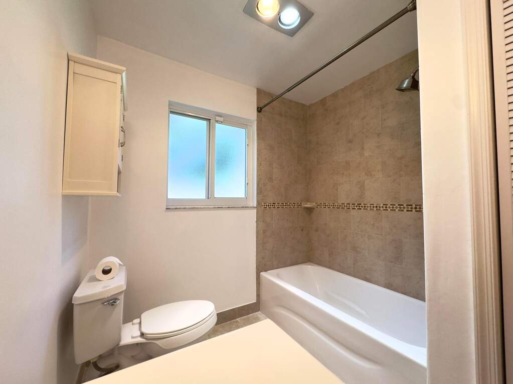 3 Bedroom Single Family Home/House's Image 12