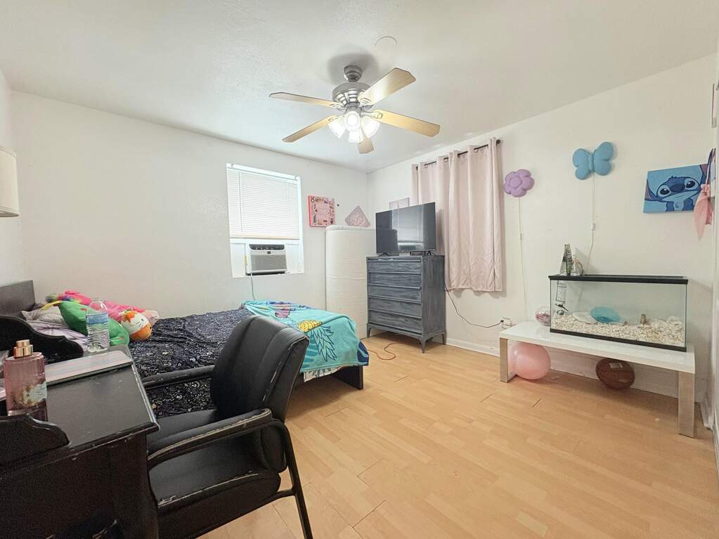 4 Bedroom Single Family Home/House's Image 12