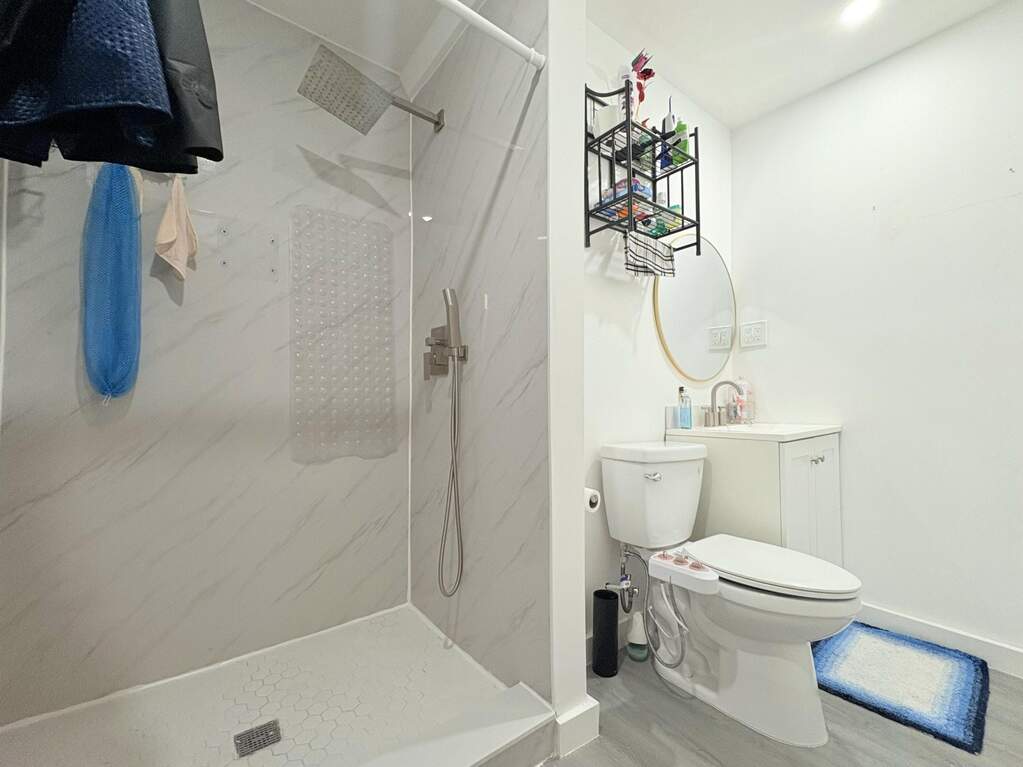 4 Bedroom Single Family Home/House's Image 25