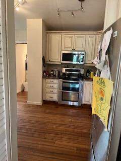 3 Bedroom Single Family Home/House's Image 4