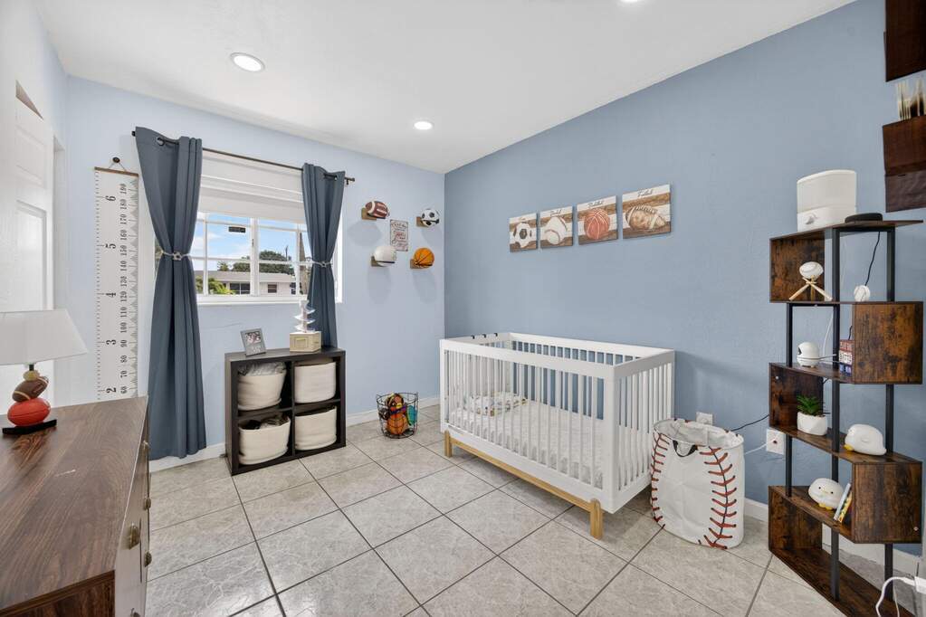 4 Bedroom Single Family Home/House's Image 12