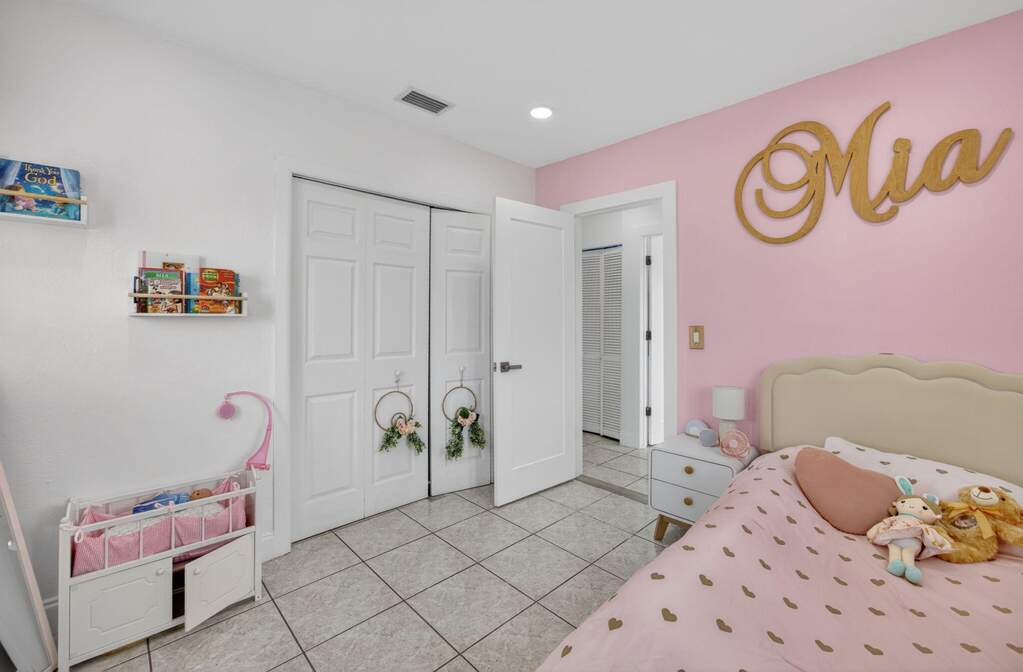 4 Bedroom Single Family Home/House's Image 17