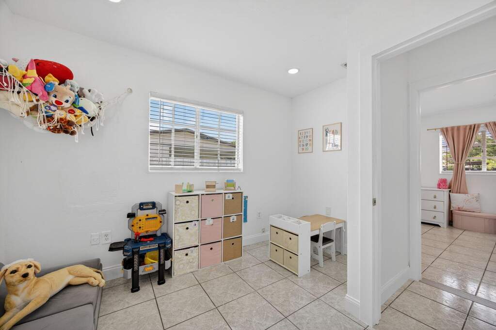 4 Bedroom Single Family Home/House's Image 19