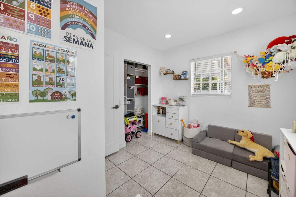 4 Bedroom Single Family Home/House's Image 20