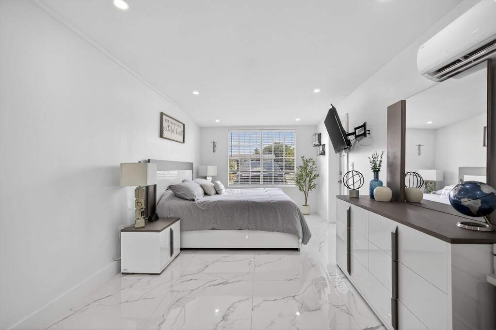 4 Bedroom Single Family Home/House's Image 25