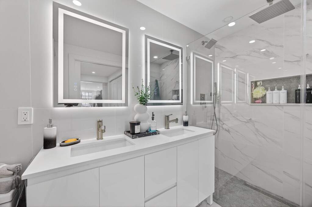 4 Bedroom Single Family Home/House's Image 30