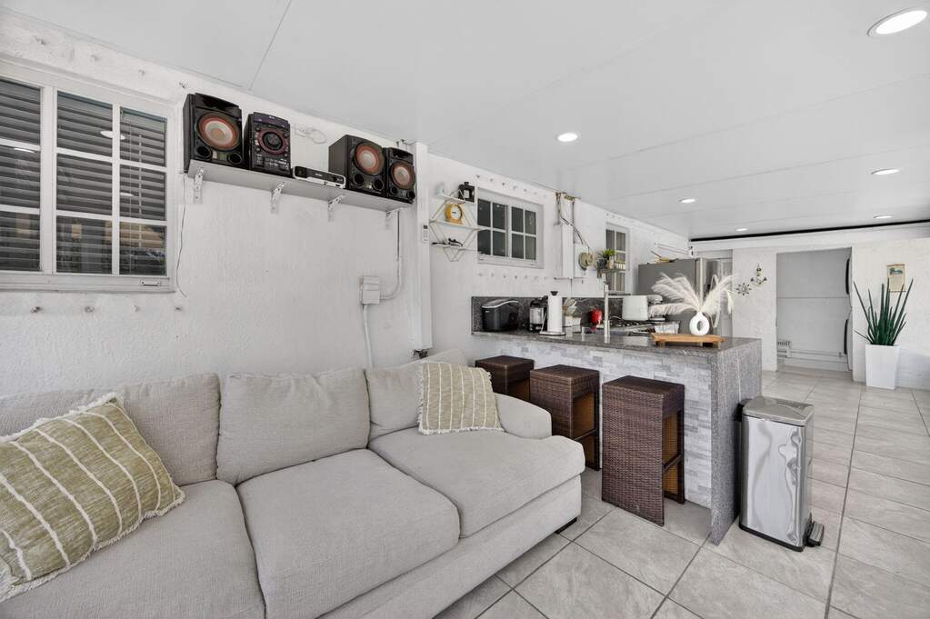 4 Bedroom Single Family Home/House's Image 40