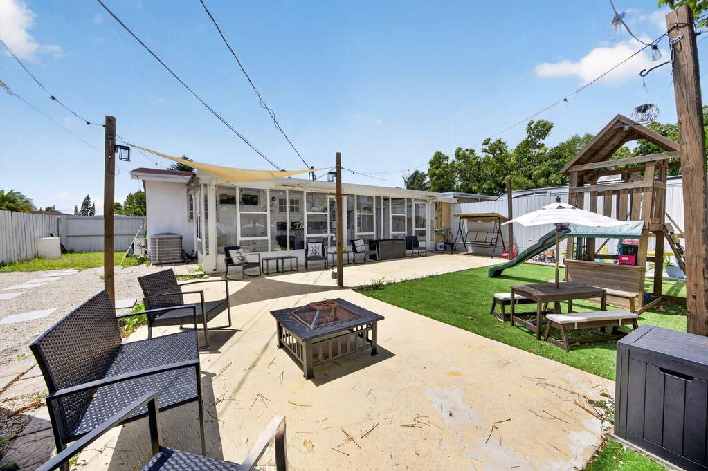 4 Bedroom Single Family Home/House's Image 44