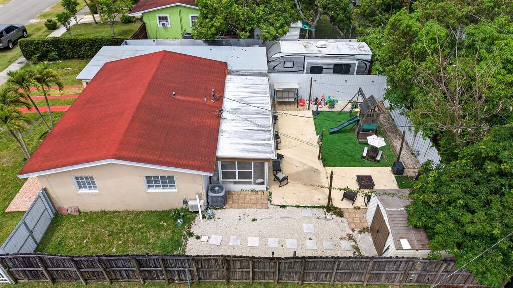 4 Bedroom Single Family Home/House's Image 57