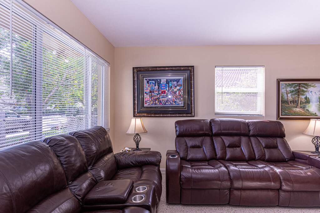 4 Bedroom Single Family Home/House's Image 9