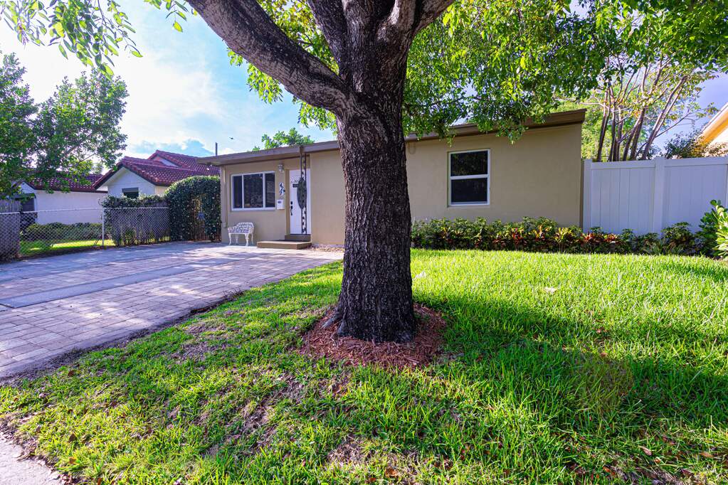 4 Bedroom Single Family Home/House's Image 5