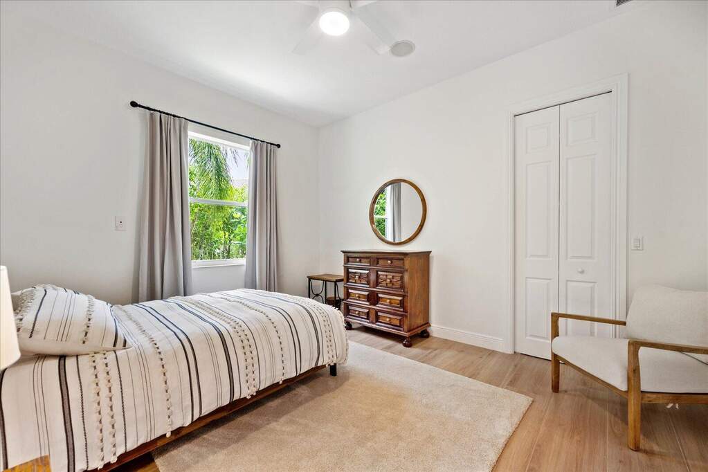 5 Bedroom Single Family Home/House's Image 26