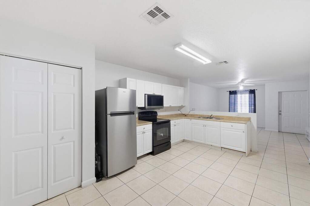 4 Bedroom Multi Unit's Image 9