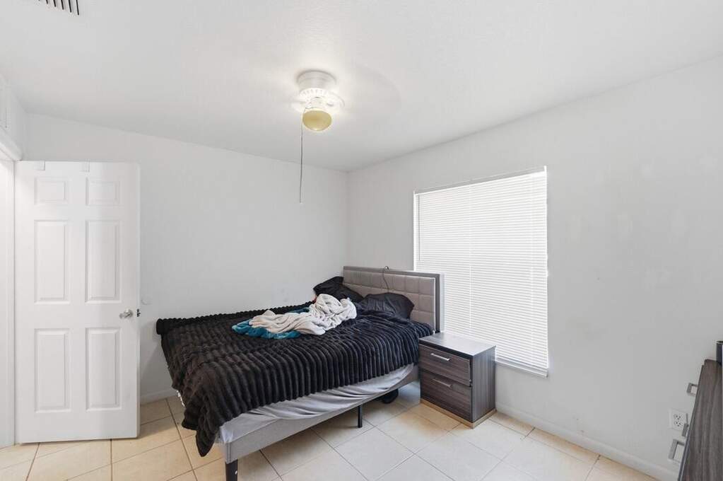 4 Bedroom Multi Unit's Image 12