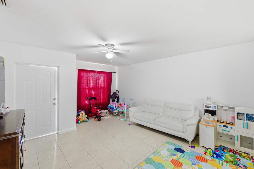 4 Bedroom Multi Unit's Image 15