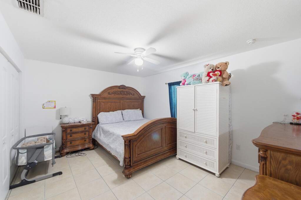4 Bedroom Multi Unit's Image 18