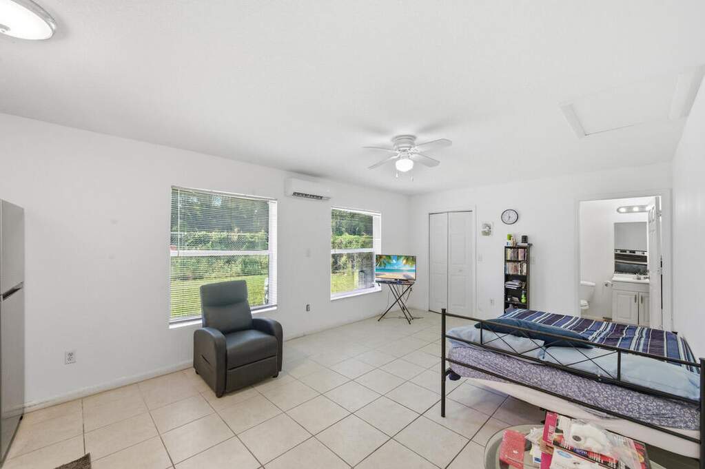 4 Bedroom Multi Unit's Image 25