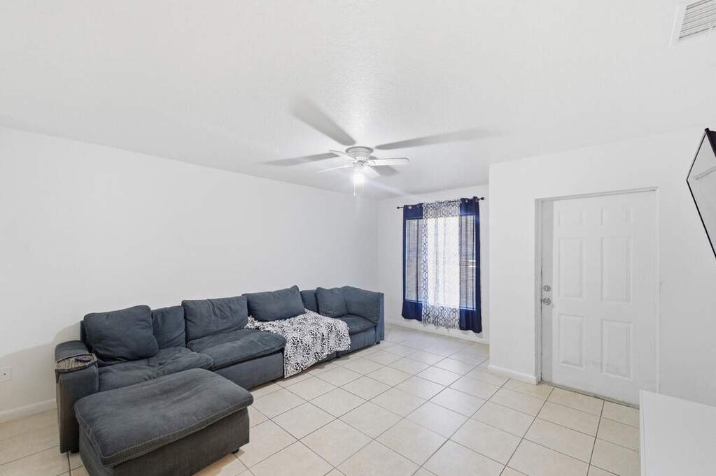 4 Bedroom Multi Unit's Image 6