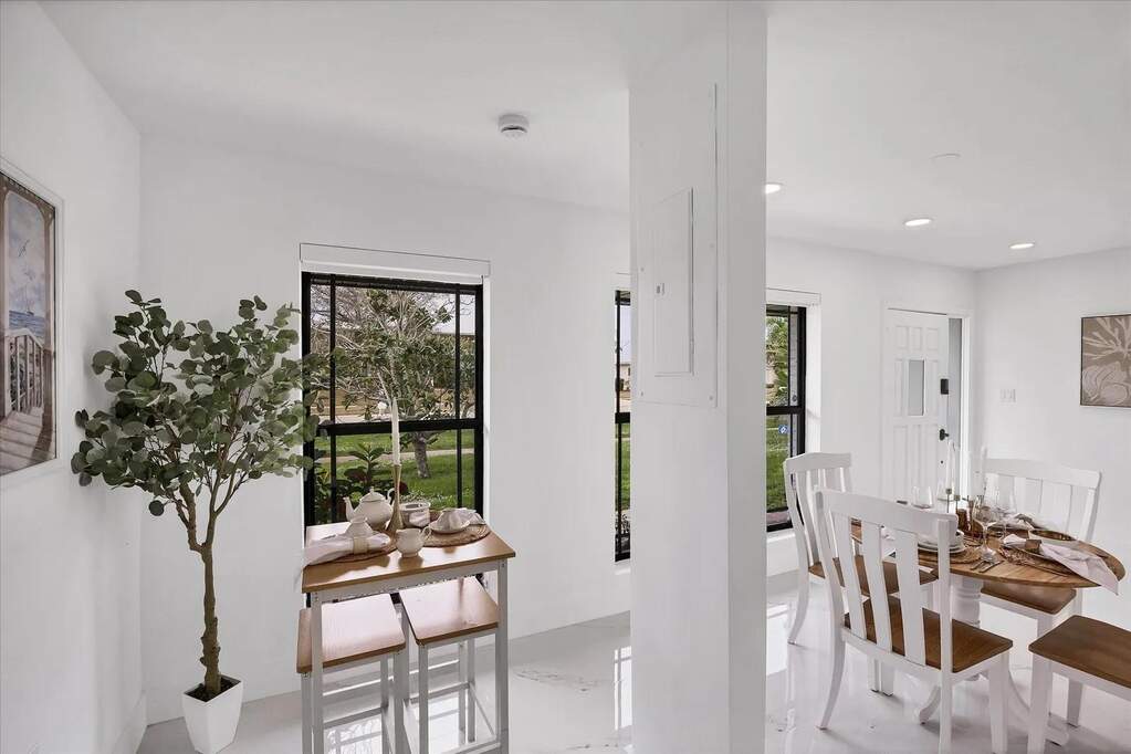 4 Bedroom Single Family Home/House's Image 9