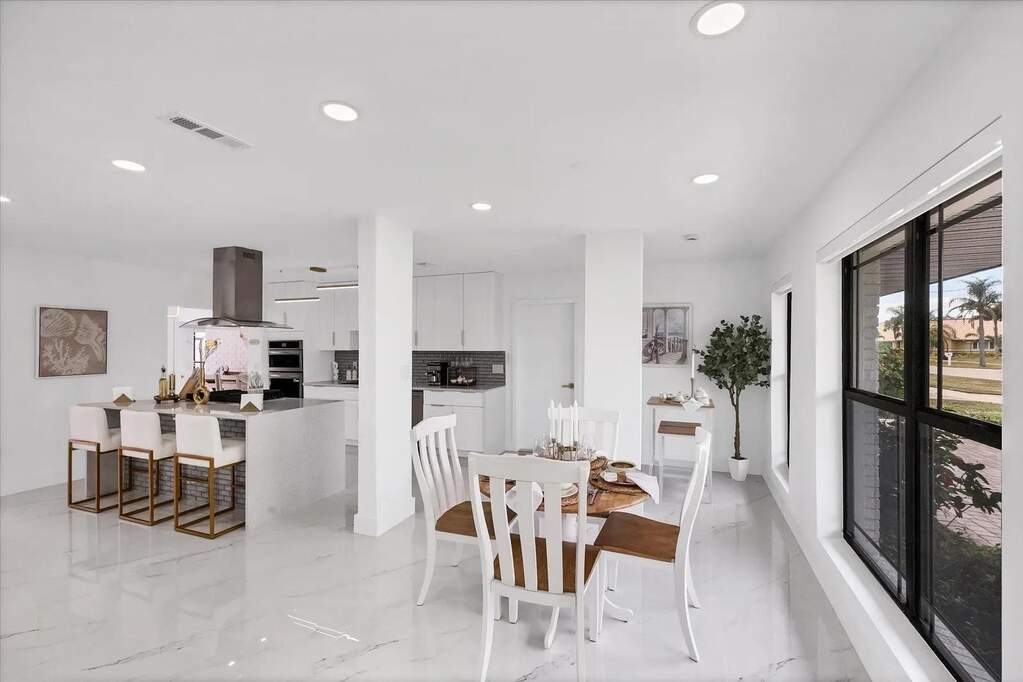 4 Bedroom Single Family Home/House's Image 10