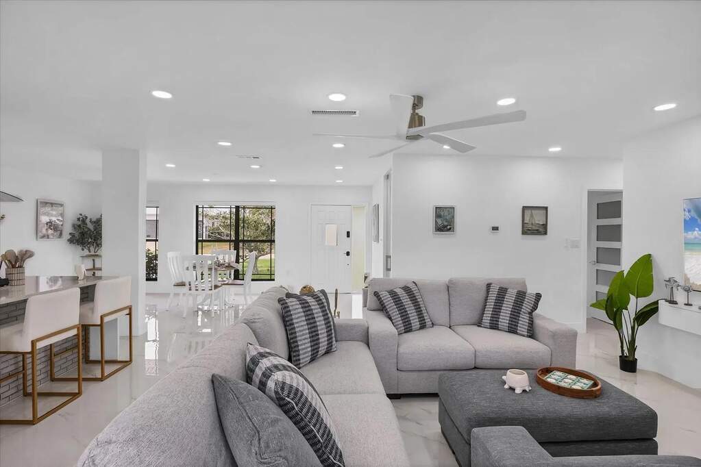 4 Bedroom Single Family Home/House's Image 12