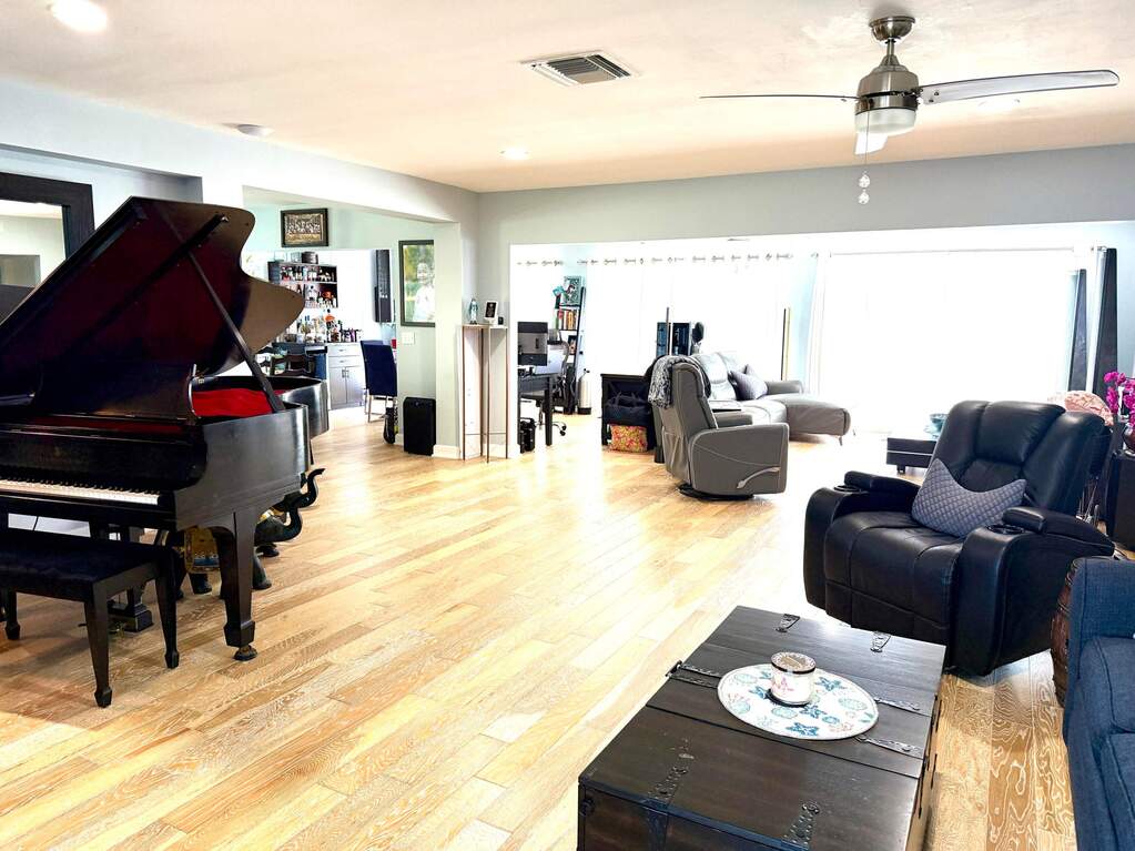 3 Bedroom Single Family Home/House's Image 13