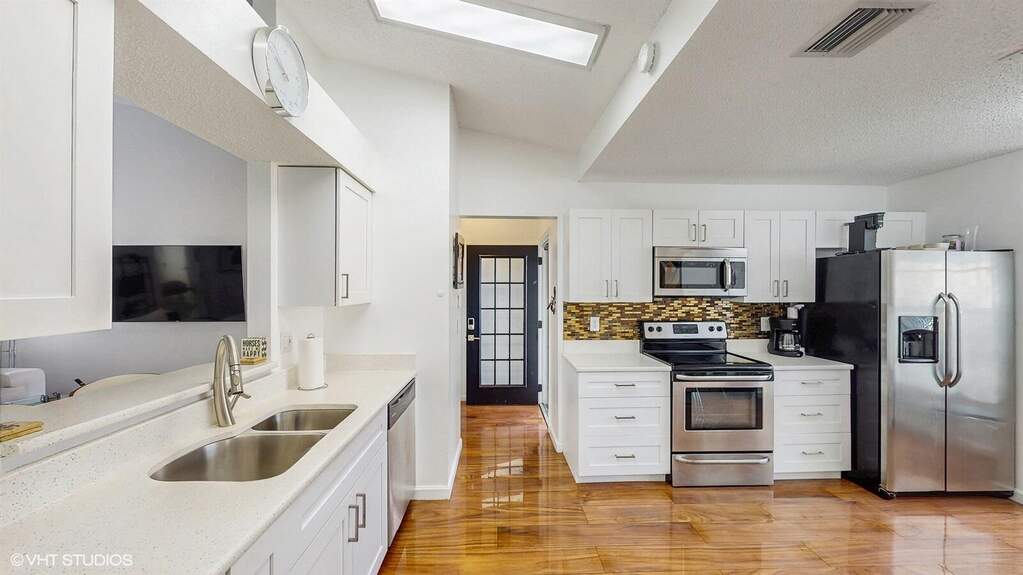 3 Bedroom Single Family Home/House's Image 7